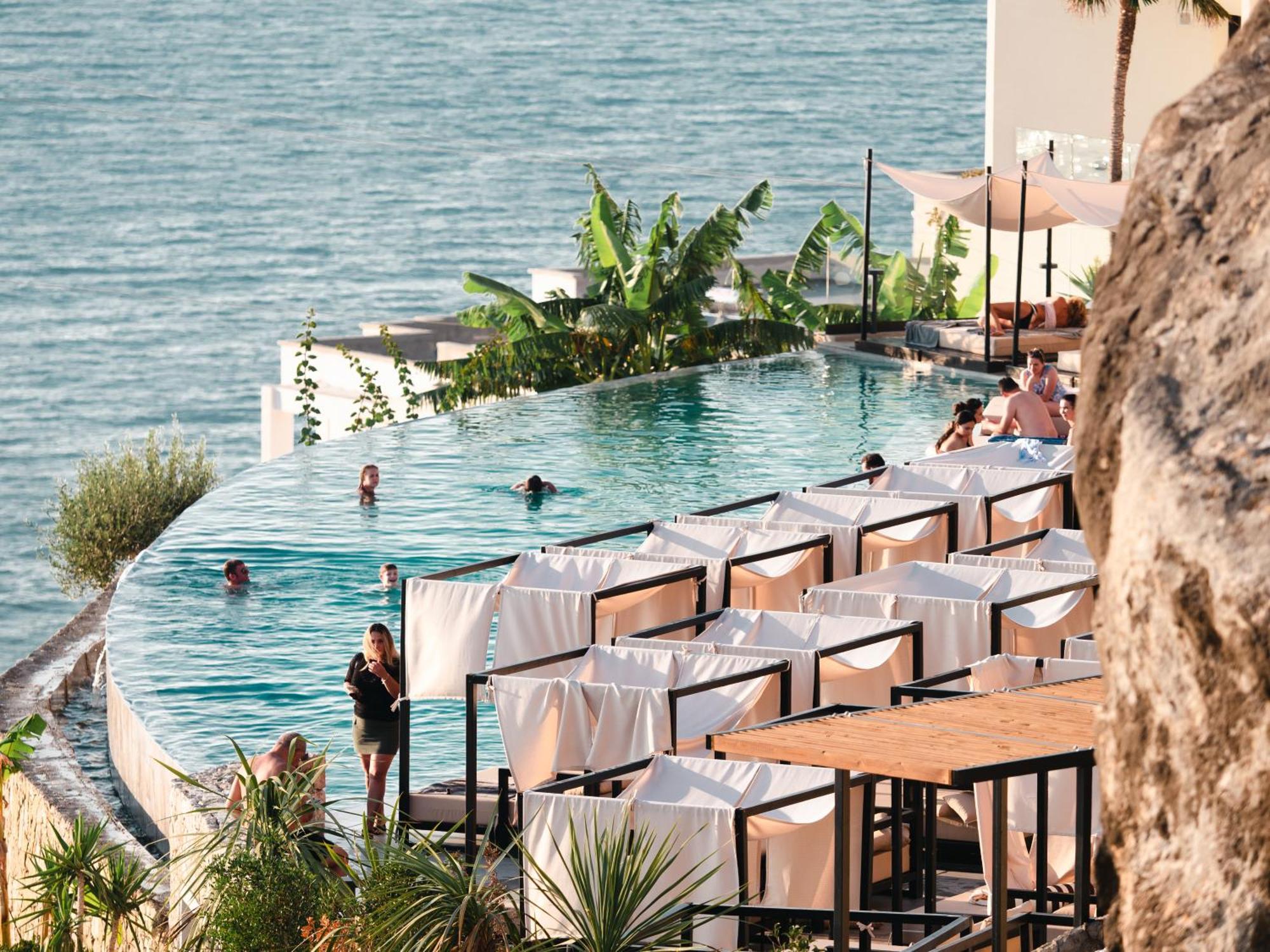 Nobus Hotel & Spa Radhimë Exteriör bild